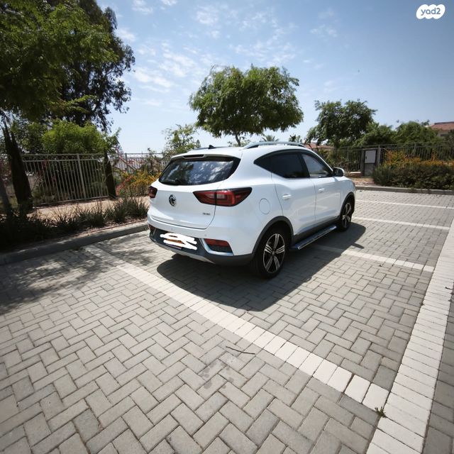 מודעת רכב אם ג'י ZS