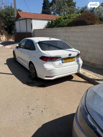 מודעת רכב טויוטה קורולה