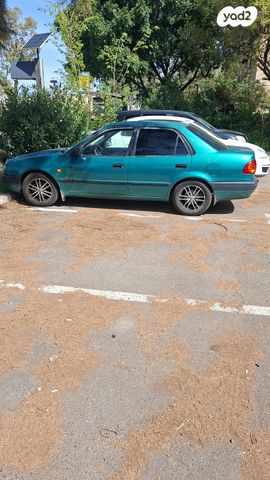 קורולה Class אוט׳ 1.6 (114 כ״ס)