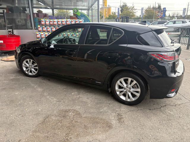 מודעת רכב לקסוס CT