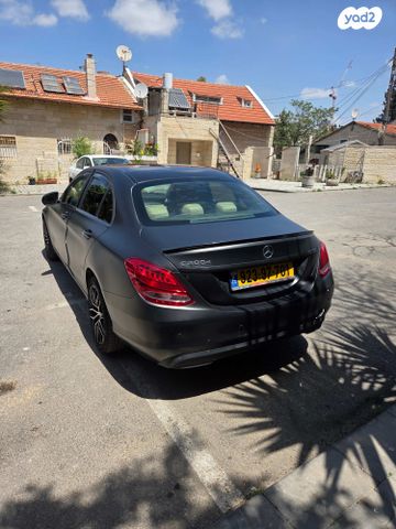מודעת רכב מרצדס-בנץ C-class