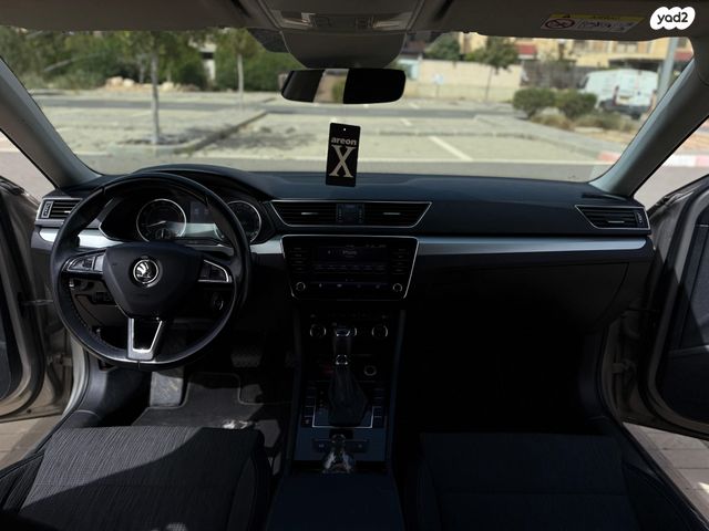 מודעת רכב סקודה סופרב