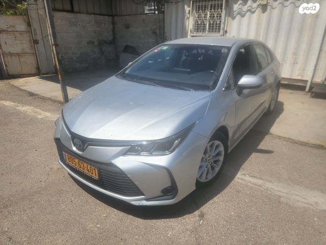 מודעת רכב טויוטה קורולה