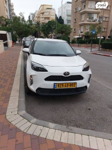 מודעת רכב טויוטה יאריס קרוס