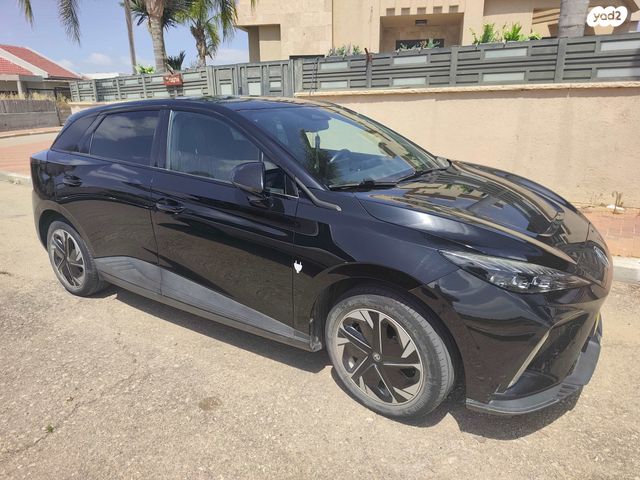 מודעת רכב אם ג'י MG4