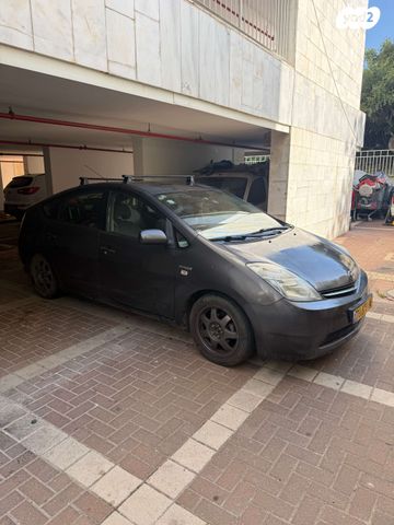 מודעת רכב טויוטה פריוס