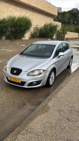 מודעת רכב סיאט לאון