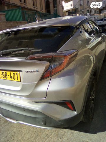מודעת רכב טויוטה C-HR