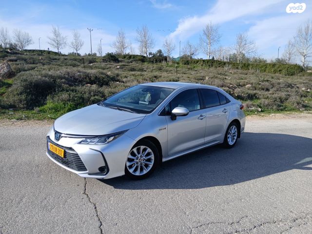 מודעת רכב טויוטה קורולה