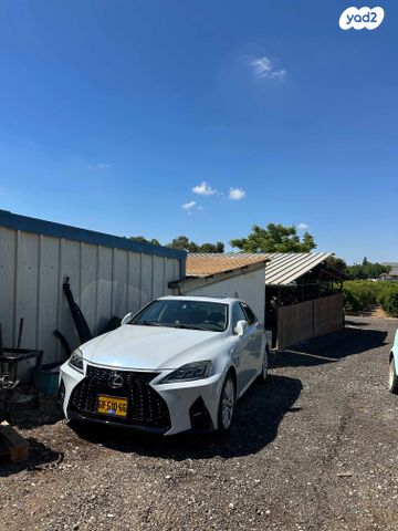 מודעת רכב לקסוס IS