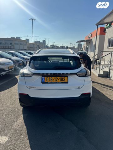 מודעת רכב ג׳ילי Geometry C