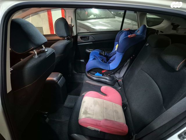 מודעת רכב סובארו XV