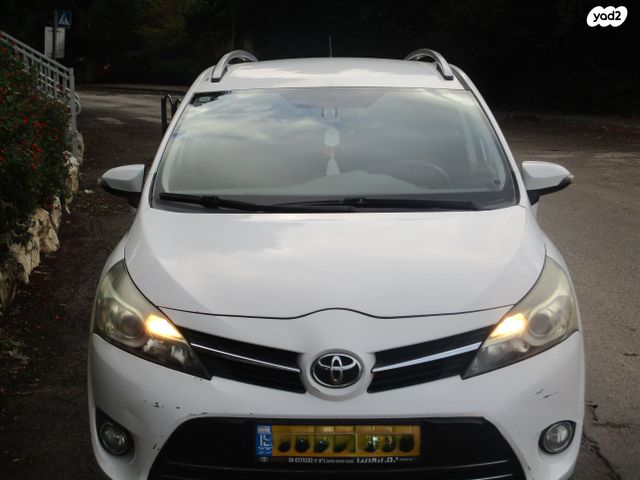 מודעת רכב טויוטה ורסו