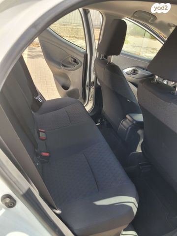 מודעת רכב טויוטה יאריס