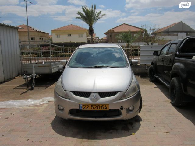 מודעת רכב מיצובישי גרנדיס