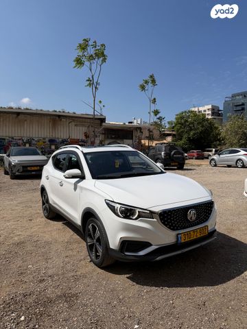 מודעת רכב אם ג'י ZS