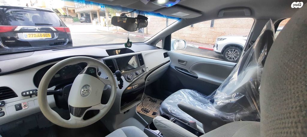 מודעת רכב טויוטה סיינה