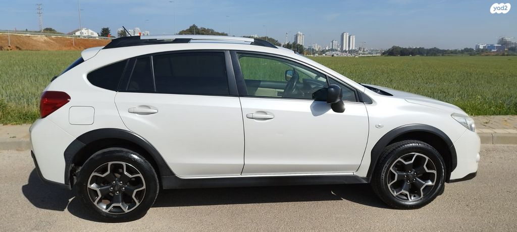 מודעת רכב סובארו XV