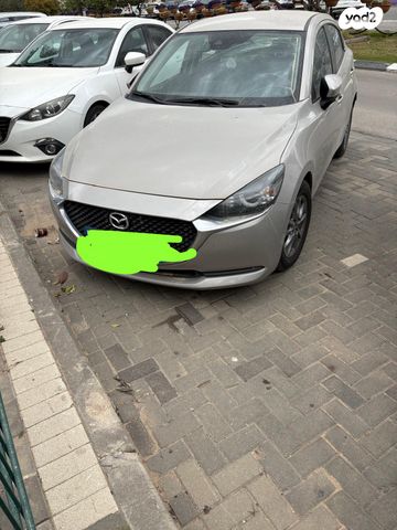 מודעת רכב מאזדה 2