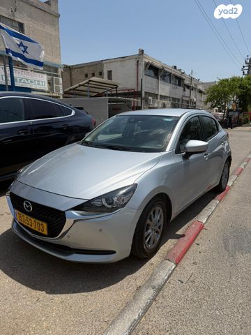 מודעת רכב מאזדה 2