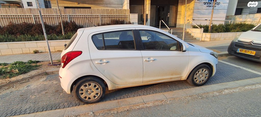 מודעת רכב יונדאי i20