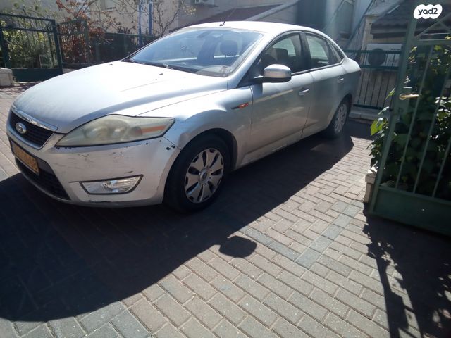 מודעת רכב פורד מונדאו