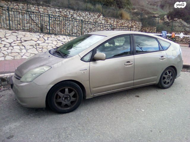 מודעת רכב טויוטה פריוס