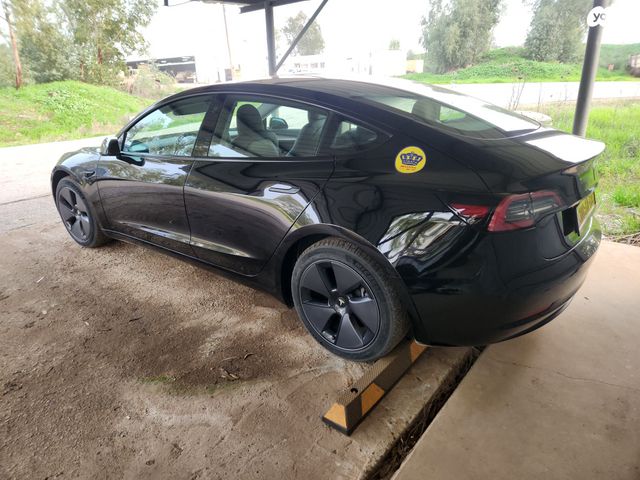 מודעת רכב טסלה מודל 3