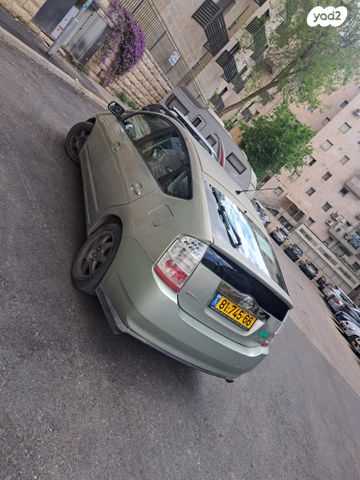 מודעת רכב טויוטה פריוס
