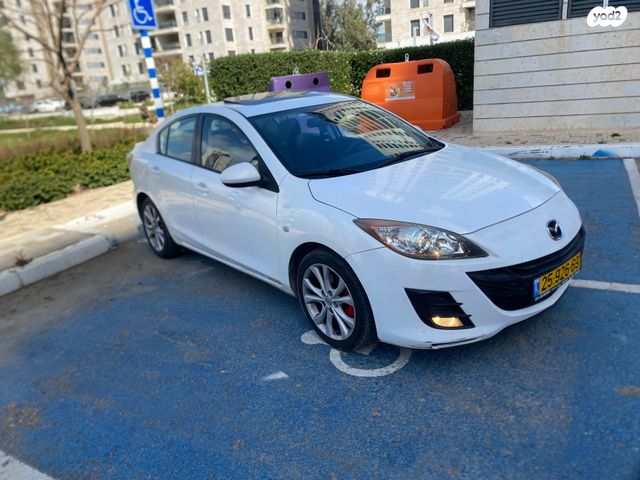 מודעת רכב מאזדה 3