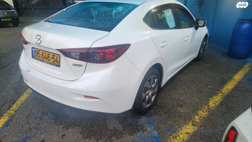 מודעת רכב מאזדה 3