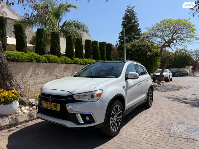 מודעת רכב מיצובישי ASX