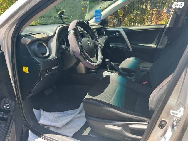מודעת רכב טויוטה RAV4