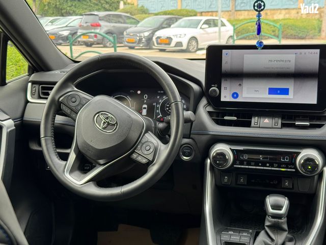 מודעת רכב טויוטה RAV4 1