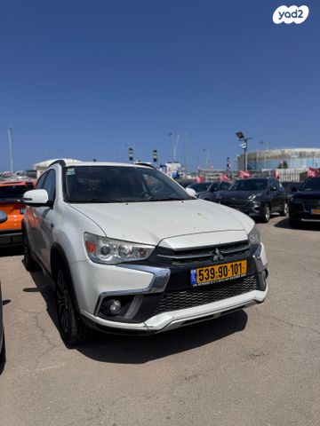 מודעת רכב מיצובישי ASX