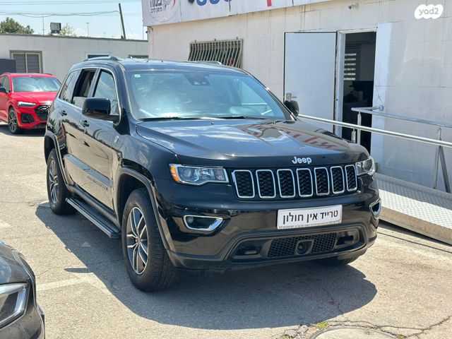 מודעת רכב ג'יפ גרנד צ'ירוקי