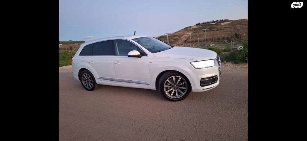 מודעת רכב אאודי Q7