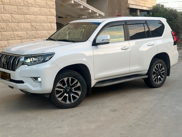 מודעת רכב טויוטה לנד קרוזר