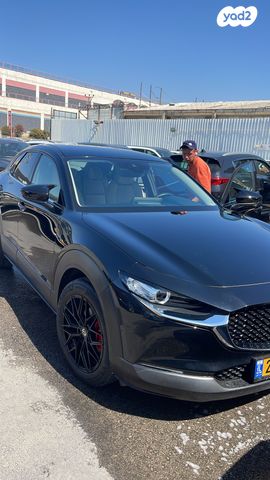 מודעת רכב מאזדה CX-30