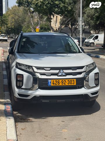 מודעת רכב מיצובישי ASX