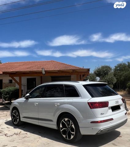 מודעת רכב אאודי Q7