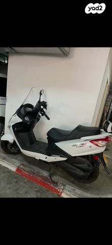 מודעת רכב סאן יאנג ג'וי רייד 200