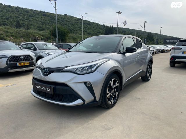מודעת רכב טויוטה C-HR