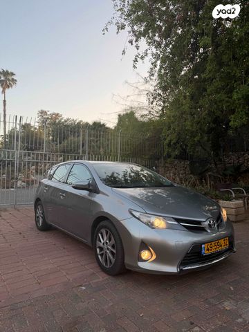 מודעת רכב טויוטה אוריס