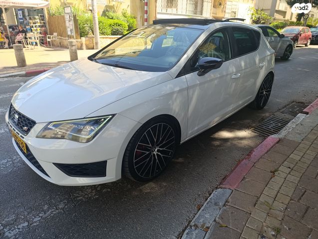 מודעת רכב סיאט לאון