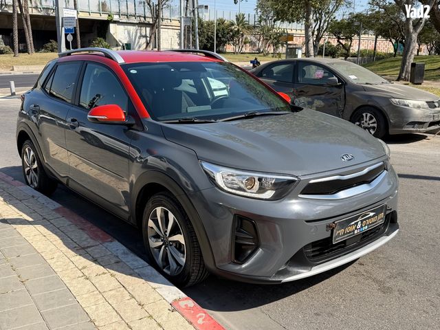 מודעת רכב קיה סטוניק 2