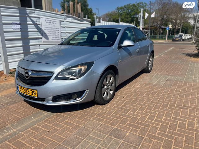 מודעת רכב אופל אינסיגניה