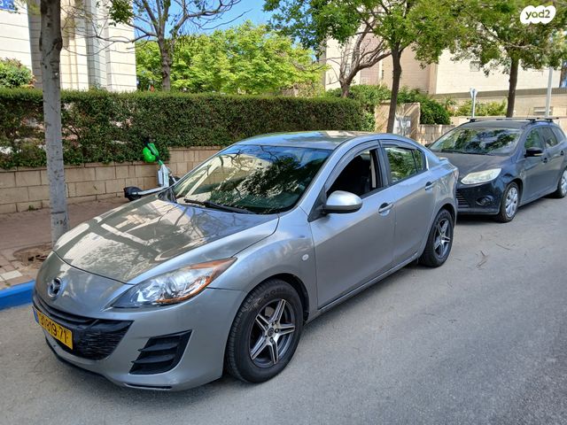 מודעת רכב מאזדה 3