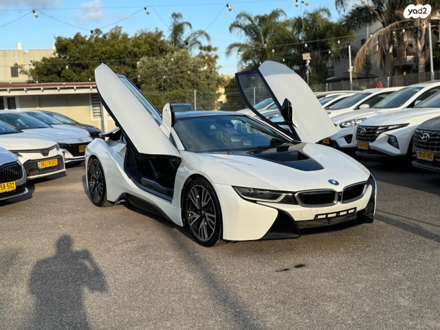 מודעת רכב ב מ וו i8