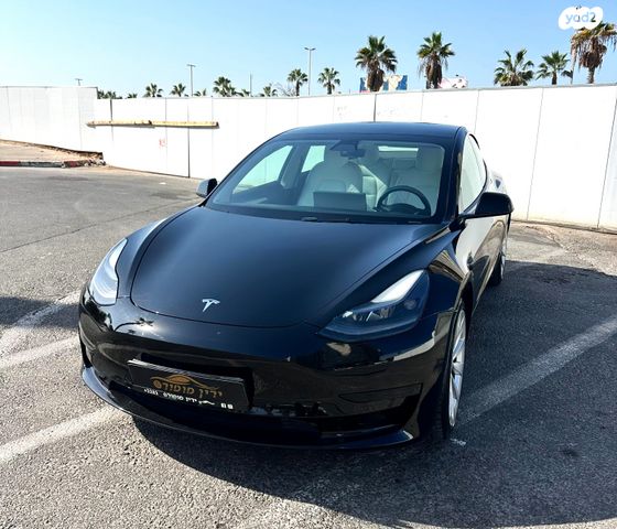 מודעת רכב טסלה מודל 3